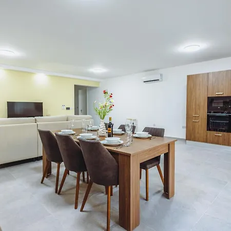 Apartman Modern Maisonette With Pool In The Heart Of Għargħur