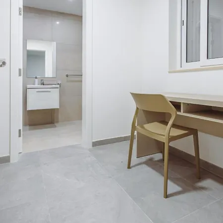 Modern Maisonette With Pool In The Heart Of Apartman *