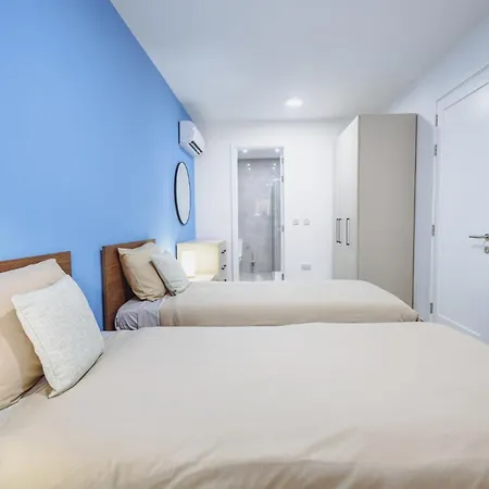 Modern Maisonette With Pool In The Heart Of *